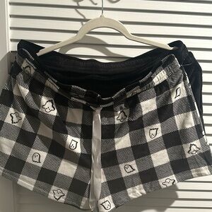 NWOT Jaclyn Intimates two piece shorts in velour. Size L